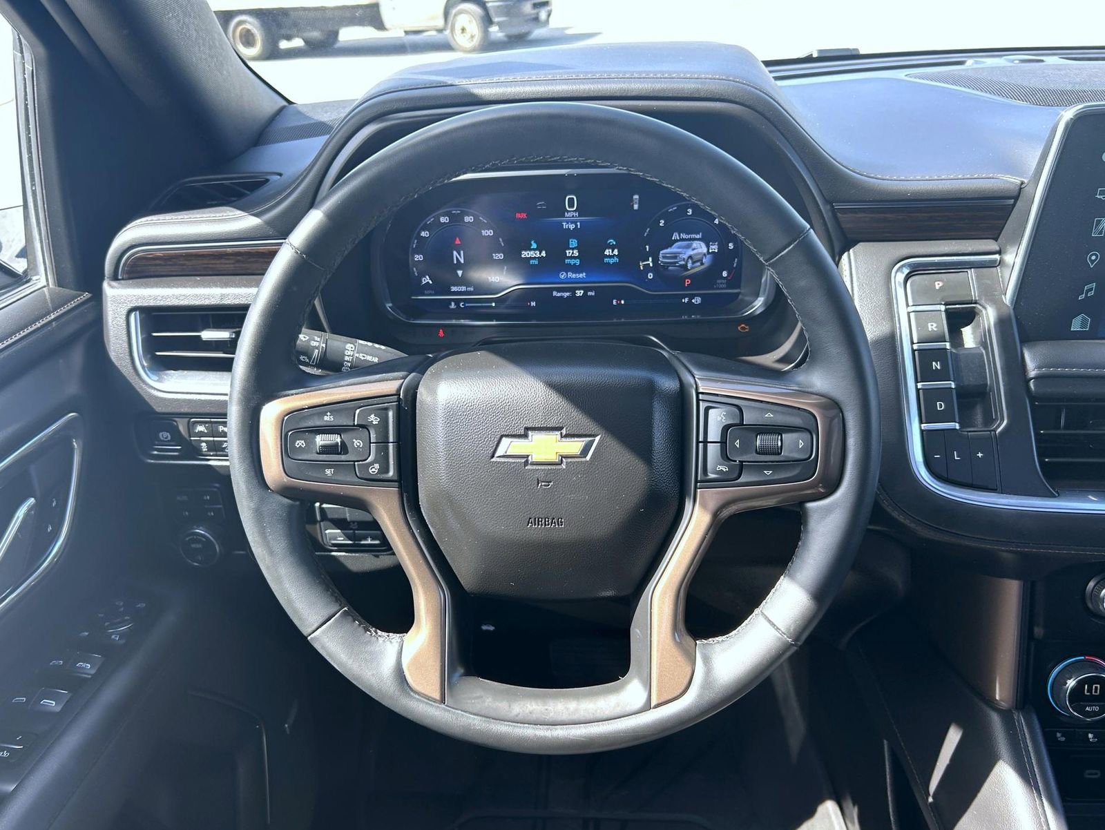 Used 2024 Chevrolet Tahoe High Country AWD/4WD image 11