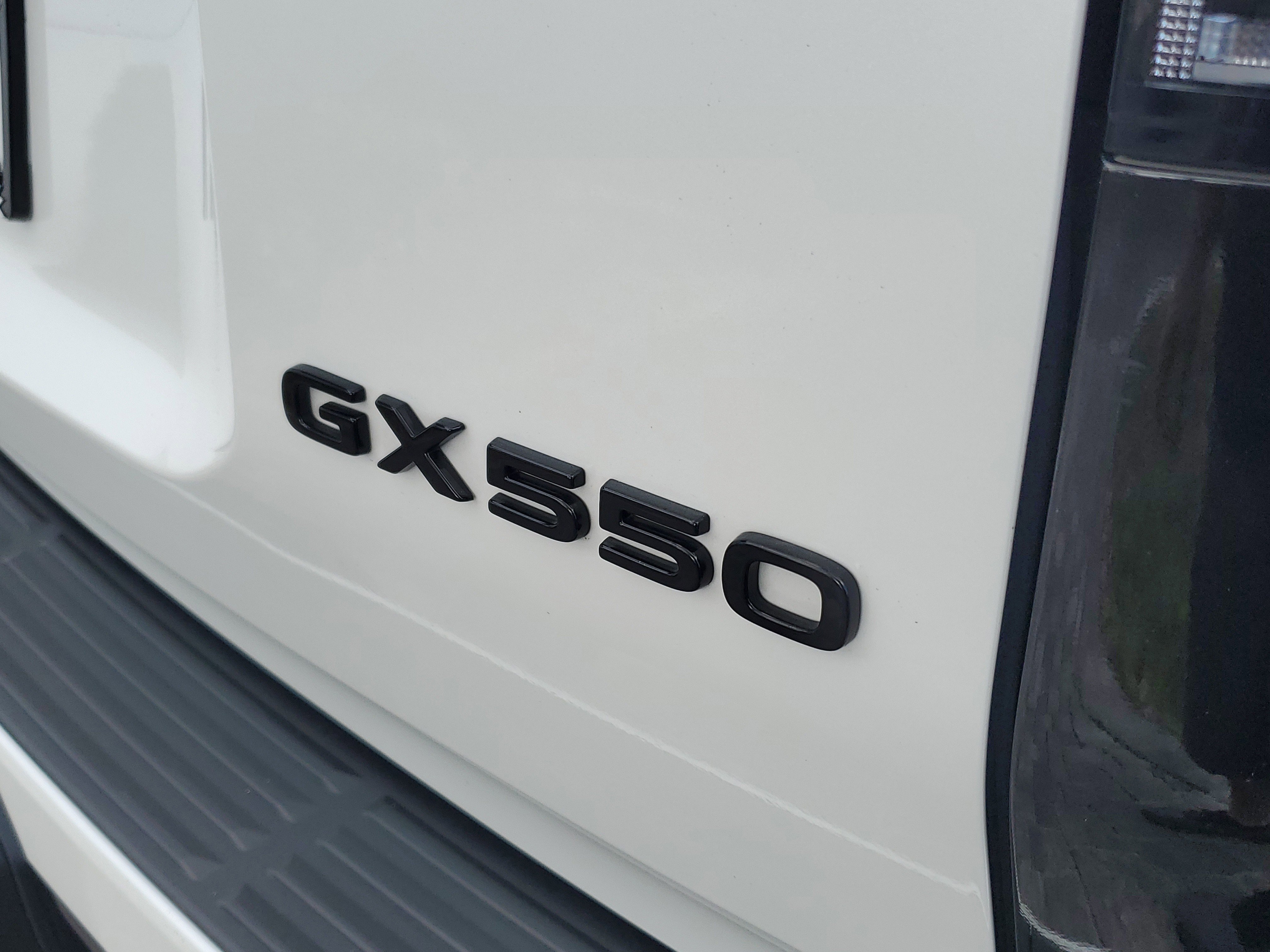 Used 2024 Lexus GX 550 image 8