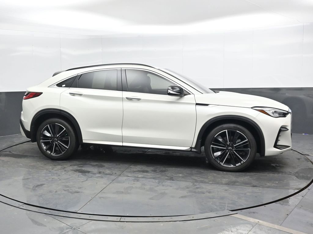 Used 2022 INFINITI QX55 Luxe w/ Cargo Package image 4
