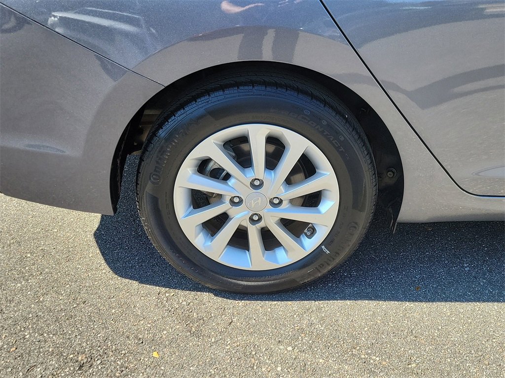 Used 2020 Hyundai Accent SEL image 5