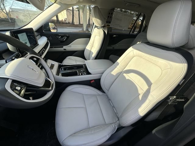 New 2026 Lincoln Aviator Reserve AWD/4WD image 11