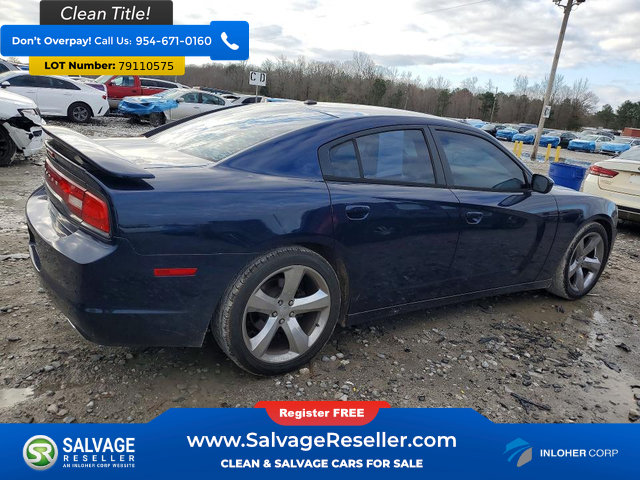 Used 2013 Dodge Charger SE RWD image 4