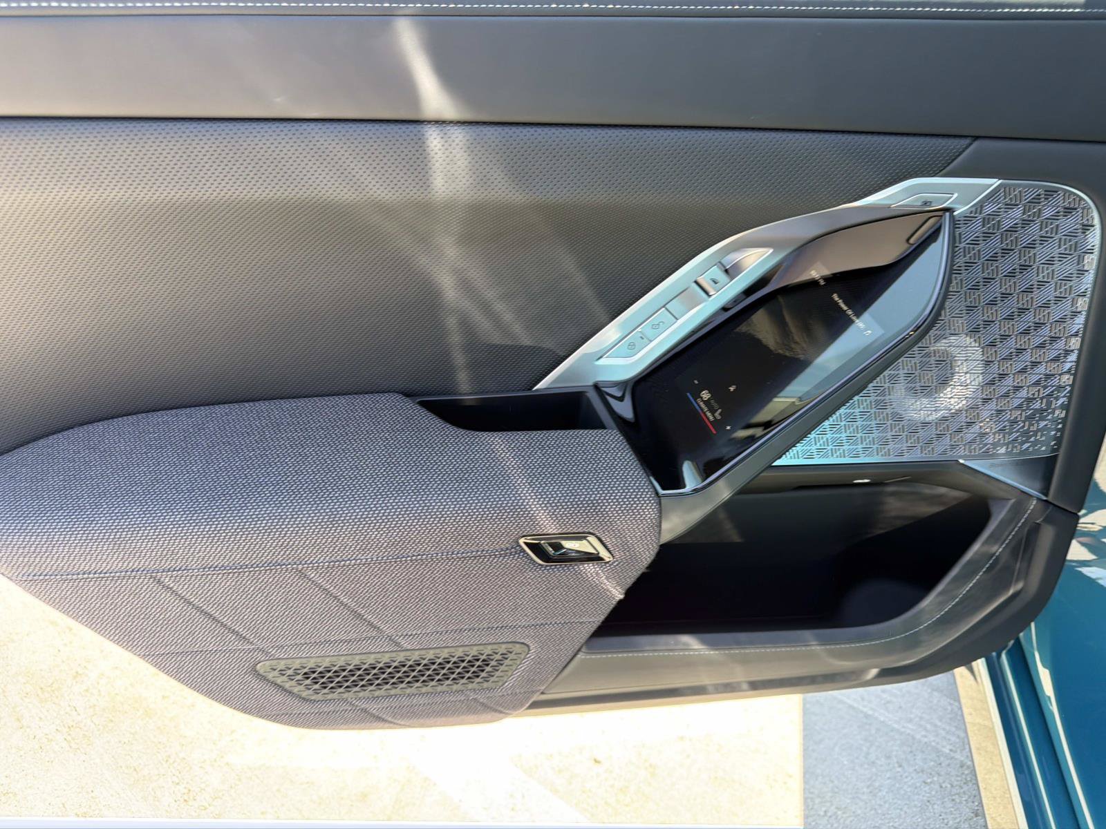 Used 2025 BMW i7 M70 AWD/4WD image 8