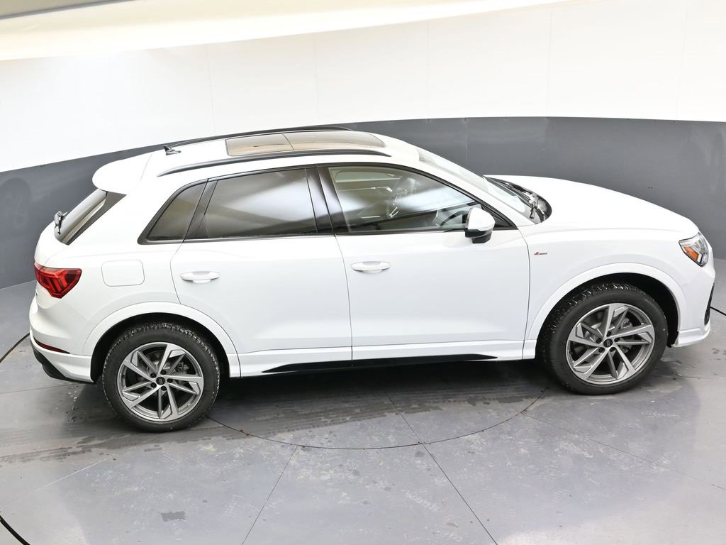 New 2025 Audi Q3 2.0T Premium image 52
