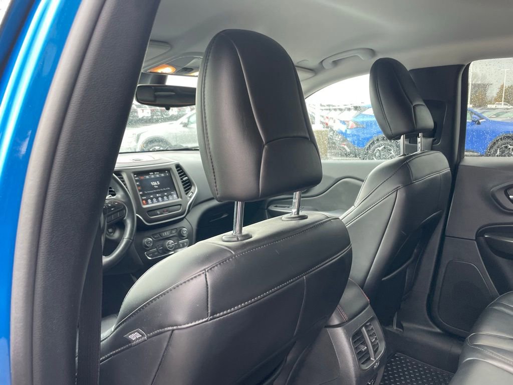 Used 2020 Jeep Cherokee Trailhawk w/ Cold Weather Group image 25