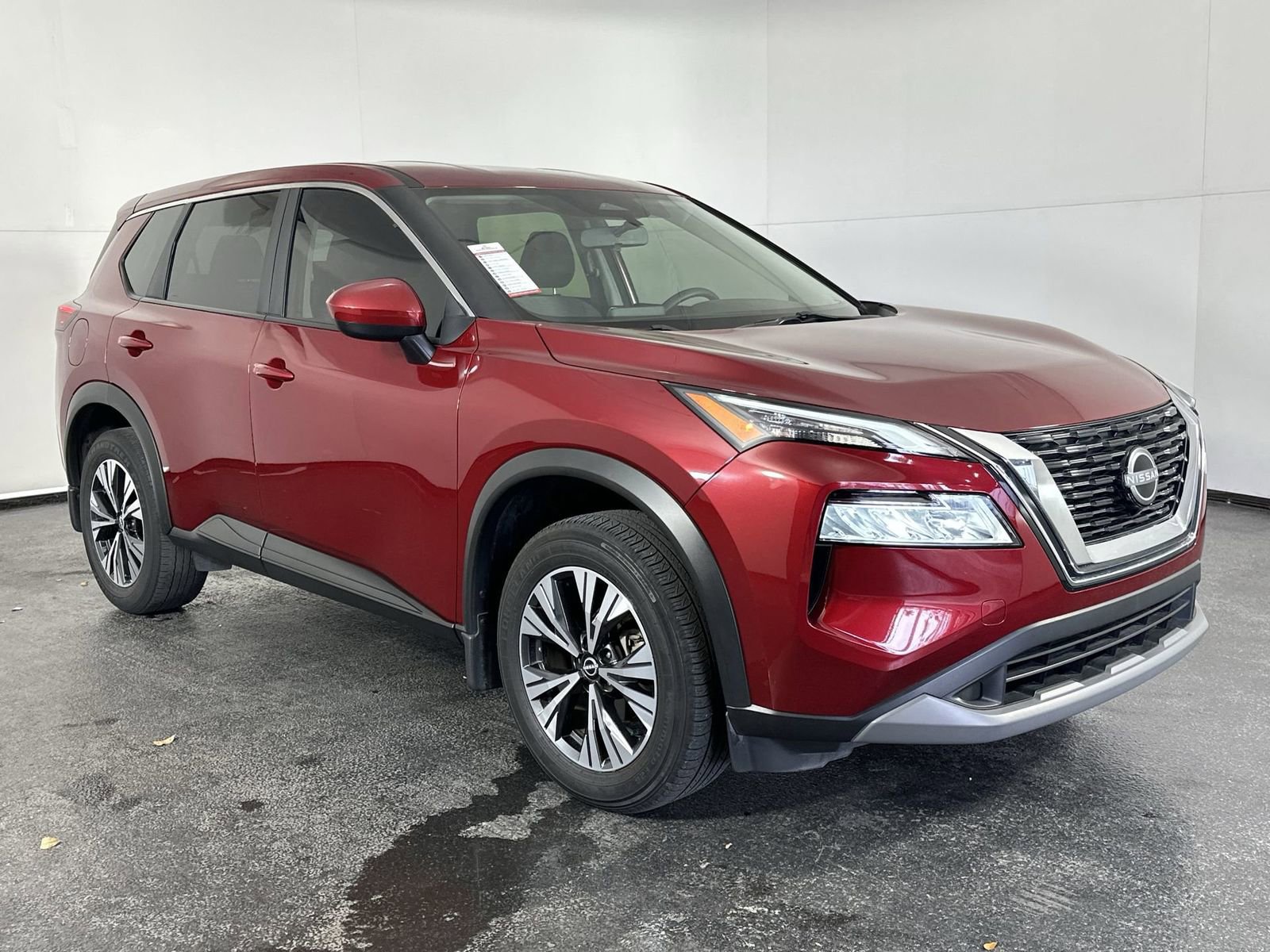 Certified 2023 Nissan Rogue SV image 3