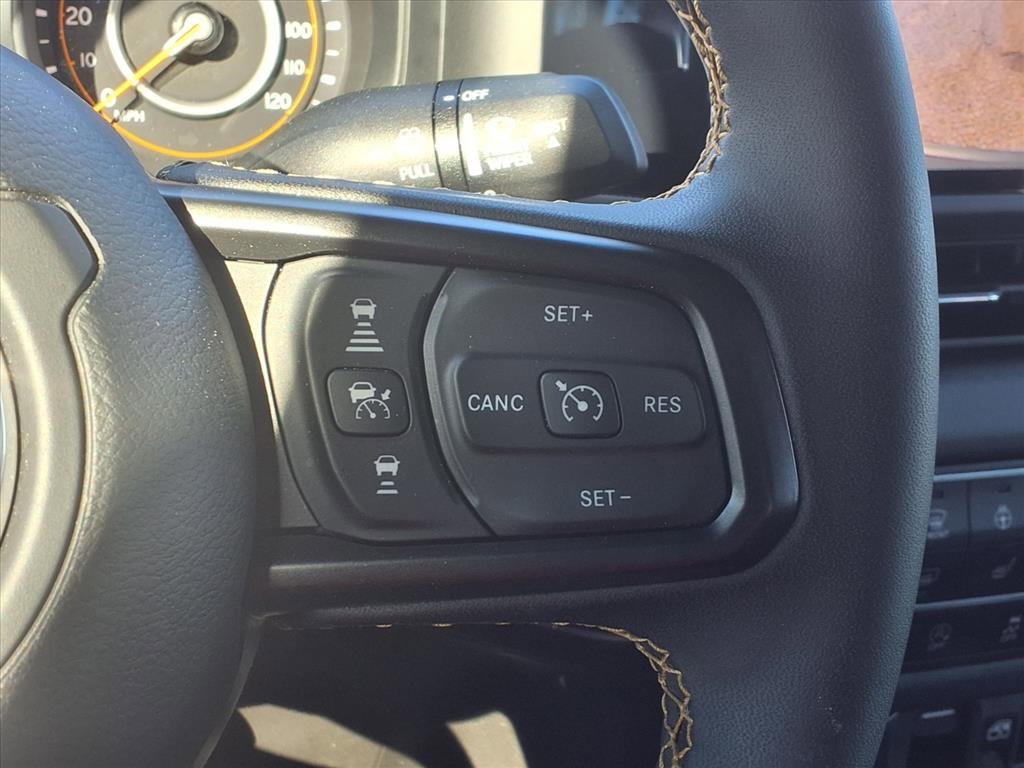 Used 2024 Jeep Gladiator Sport image 16