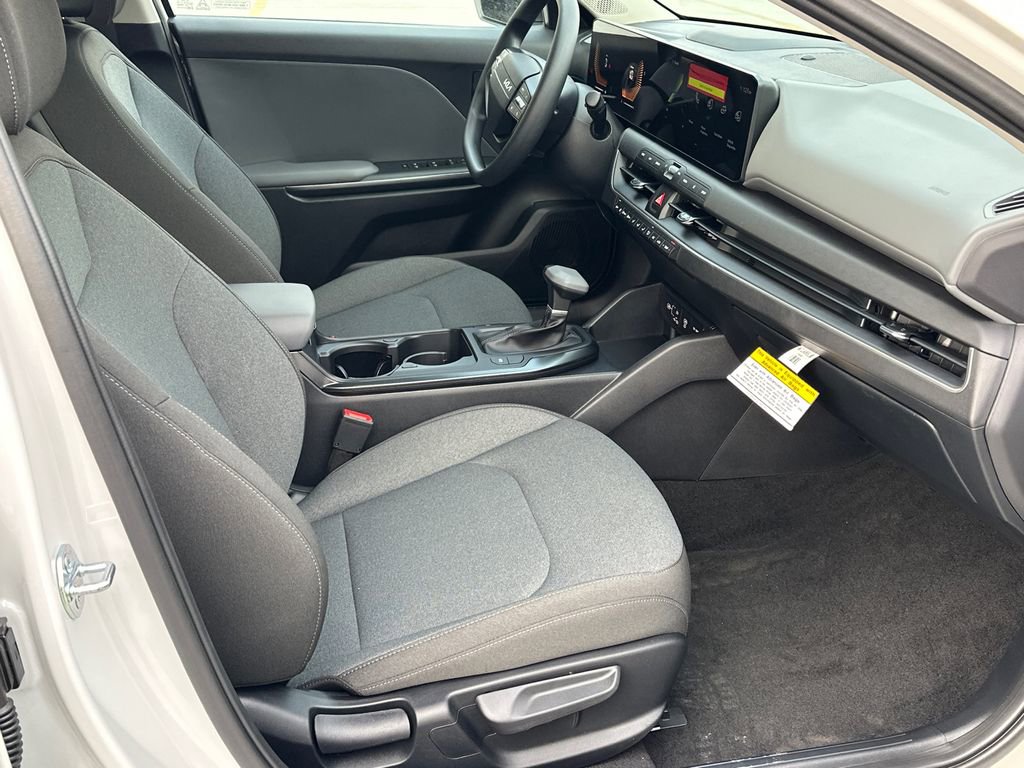 New 2025 Kia K4 FWD image 8