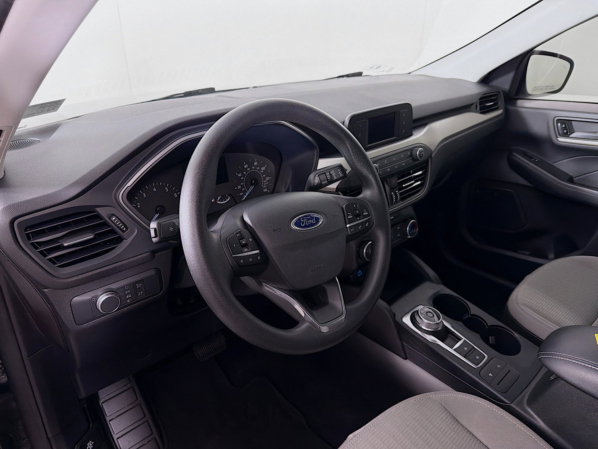 Used 2022 Ford Escape S image 10