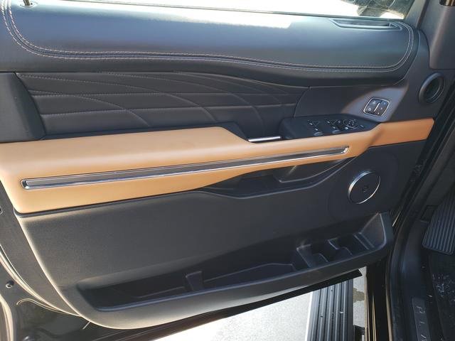 Used 2023 Ford Expedition Max Platinum image 14