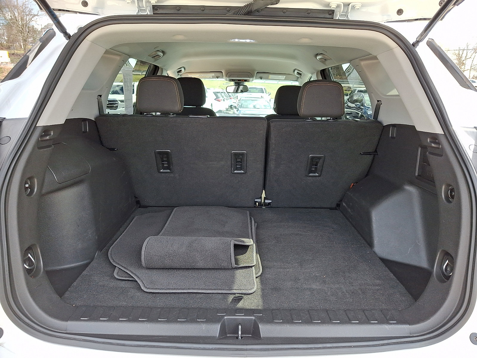 Used 2021 GMC Terrain SLE w/ Driver Convenience Package image 28