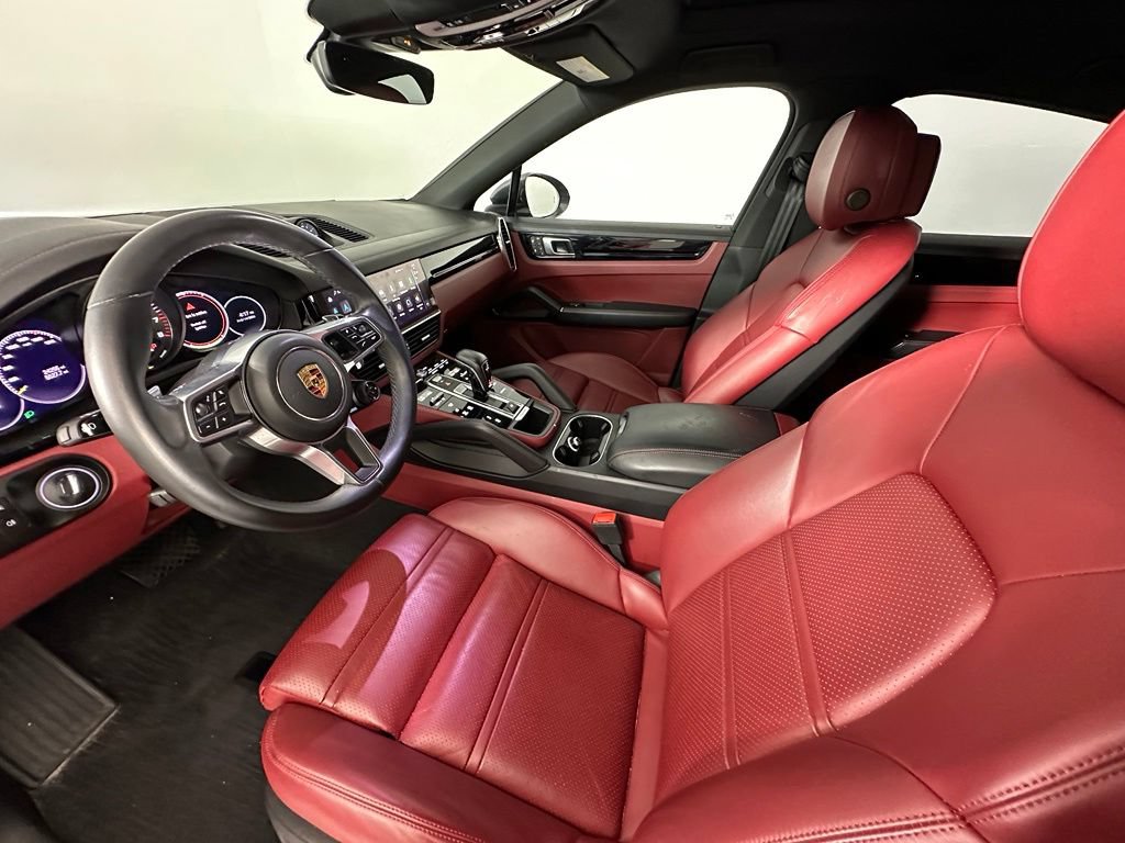 Certified 2023 Porsche Cayenne Coupe AWD/4WD image 4