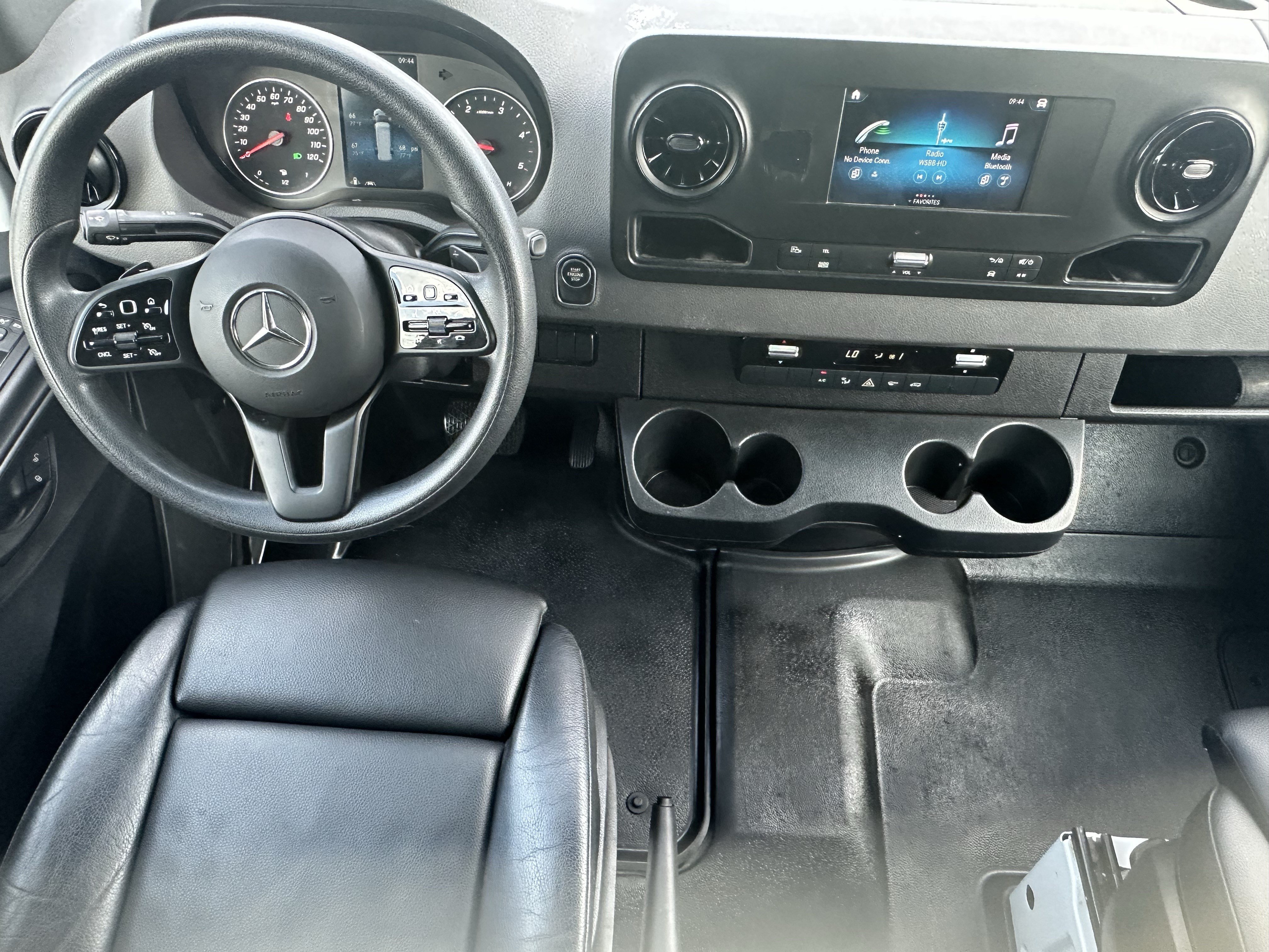Used 2024 Mercedes-Benz Sprinter 2500 image 20