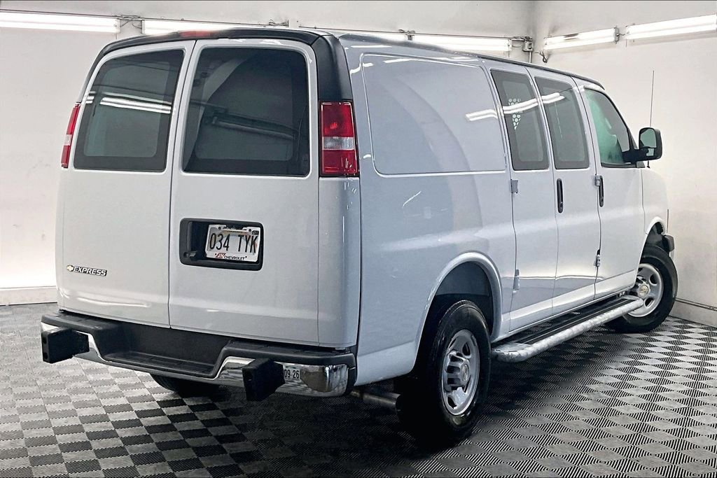 Used 2025 Chevrolet Express 2500 w/ Driver Convenience Package RWD image 10