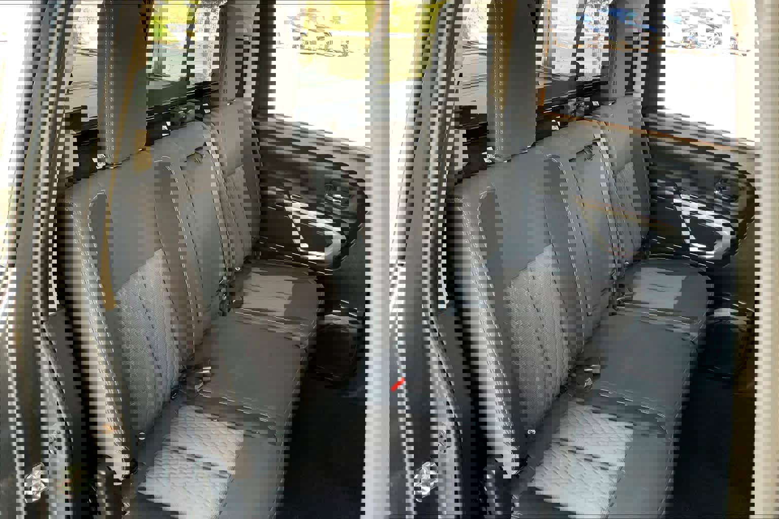 Used 2021 Nissan Titan SV w/ SV Convenience Package image 20