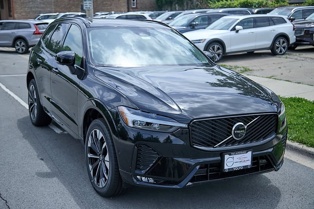 New 2026 Volvo XC60 B5 Plus w/ Climate Package AWD/4WD image 4
