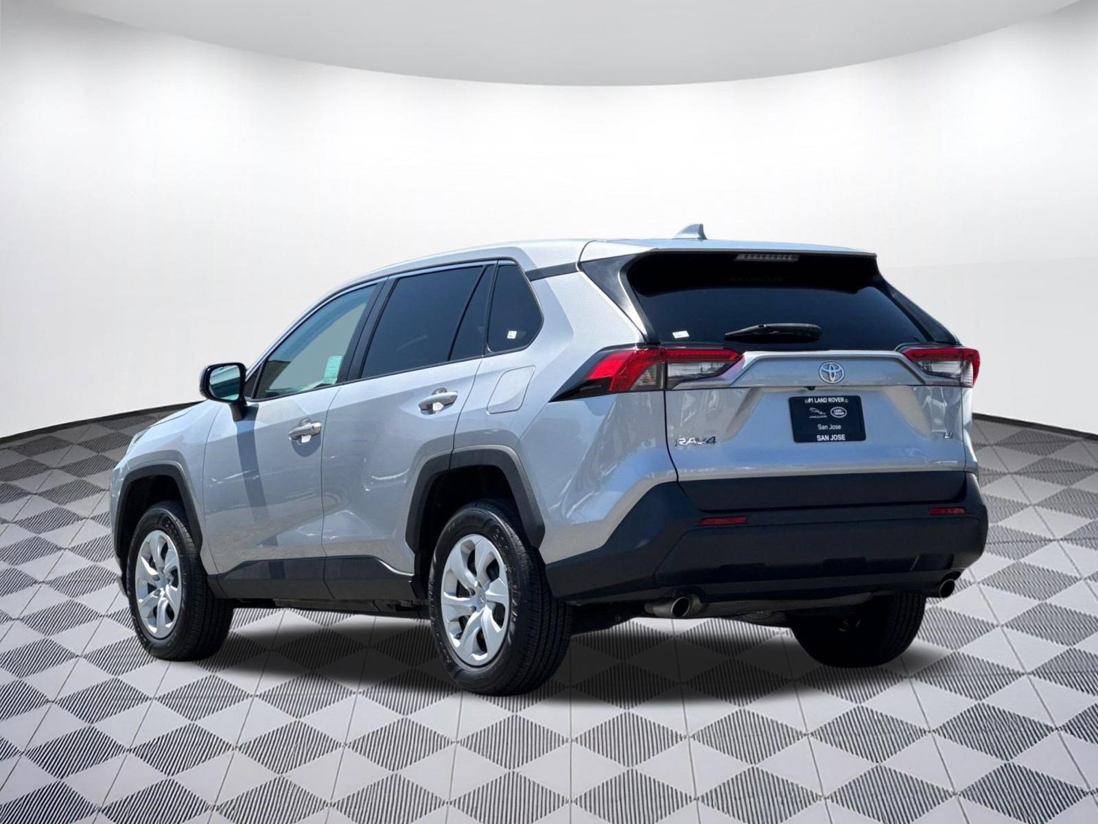 Used 2023 Toyota RAV4 LE FWD image 3
