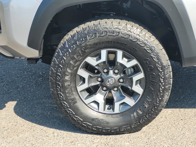 Certified 2021 Toyota Tacoma TRD Off-Road w/ Technology Package AWD/4WD image 11