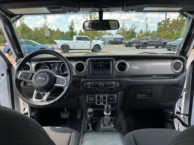 Used 2018 Jeep Wrangler Unlimited Sahara AWD/4WD image 25