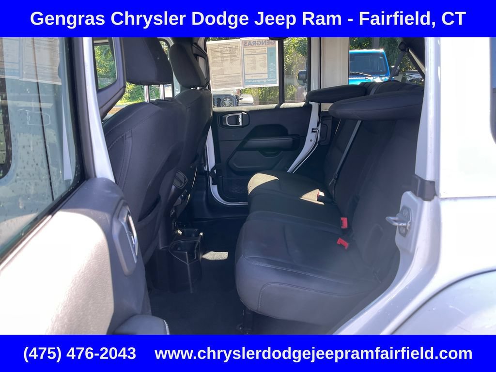 Used 2019 Jeep Wrangler Unlimited Sahara AWD/4WD image 40