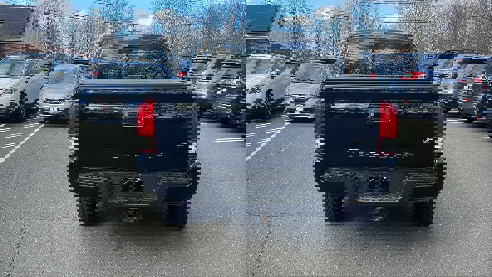 Used 2017 Toyota Tacoma TRD Sport image 6