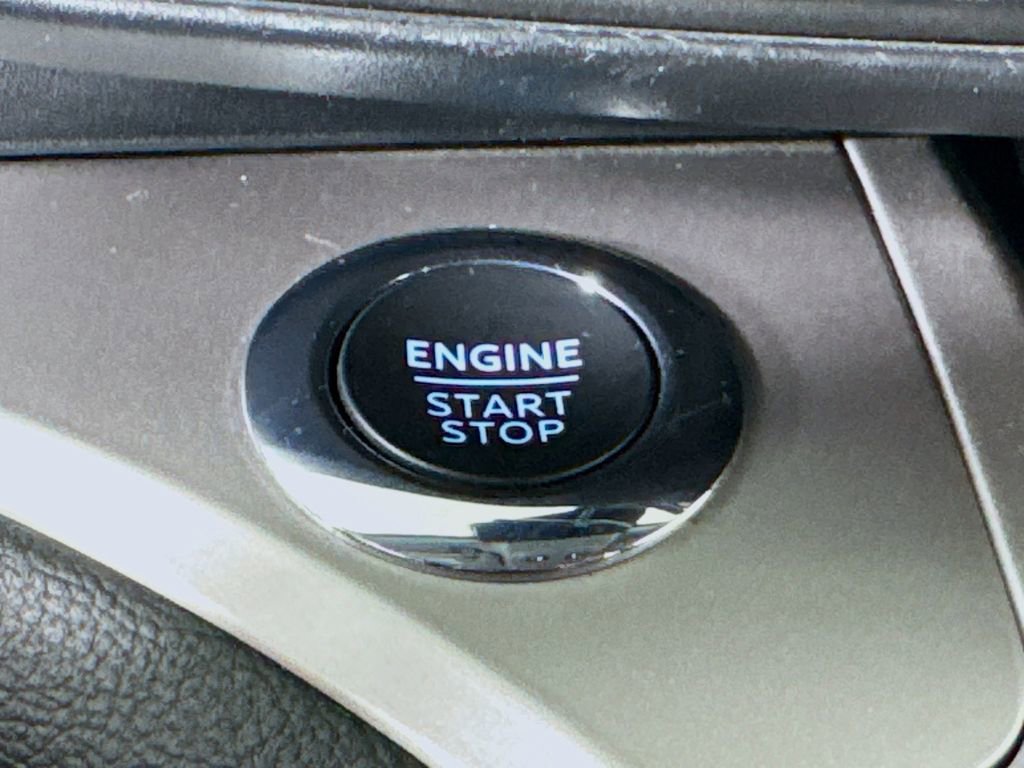 Used 2022 Ford Explorer XLT image 21