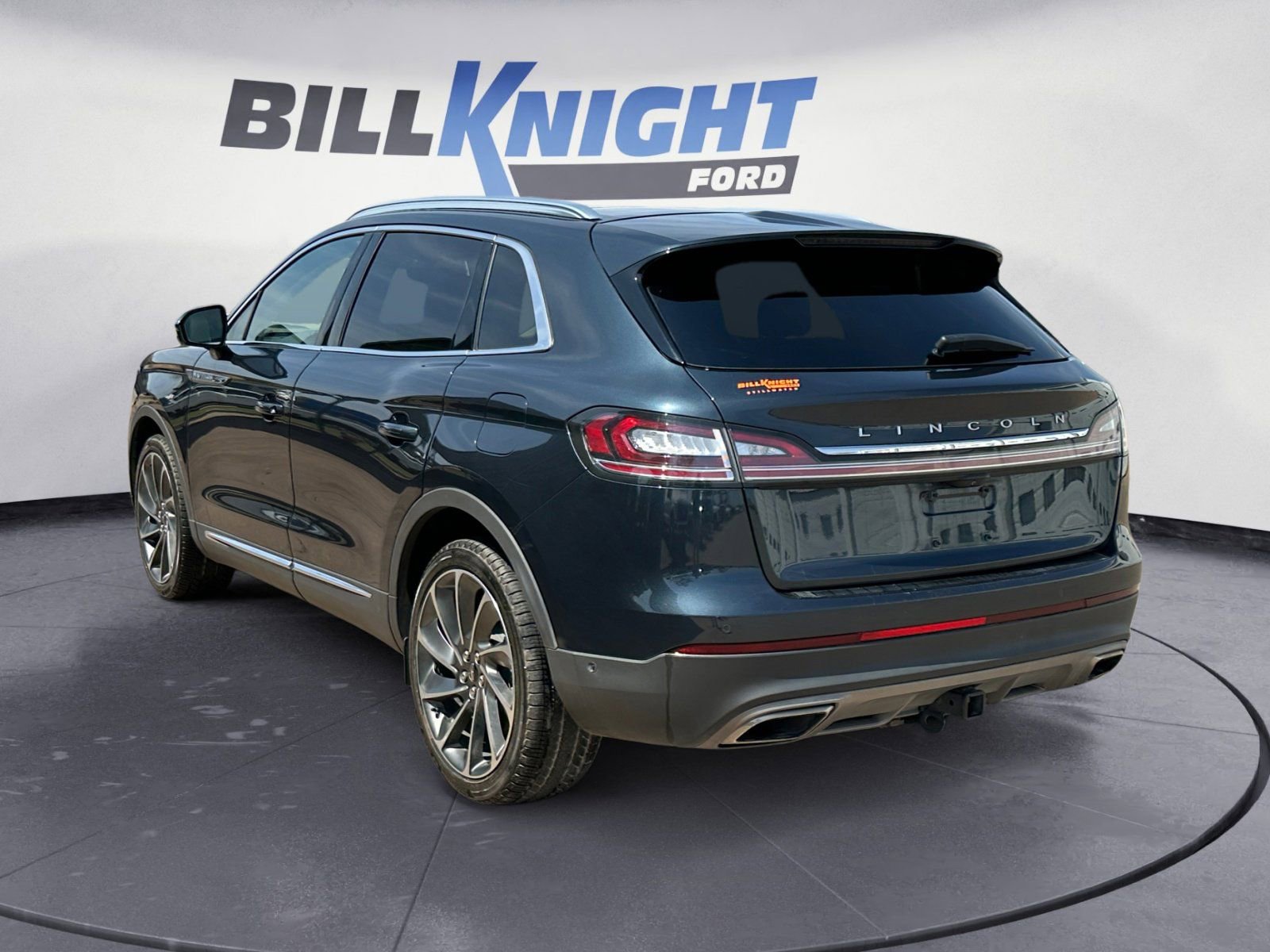 Used 2021 Lincoln Nautilus Reserve w/ Equipment Group 202A image 3