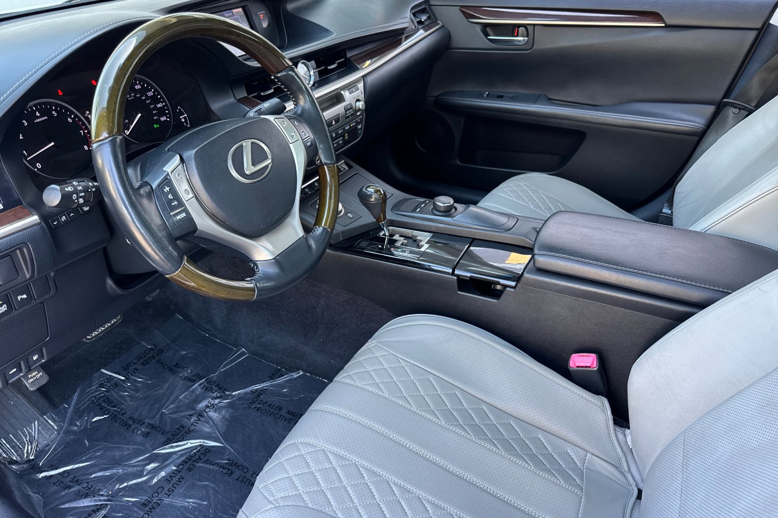 Used 2013 Lexus ES 350 w/ Luxury Pkg FWD image 4