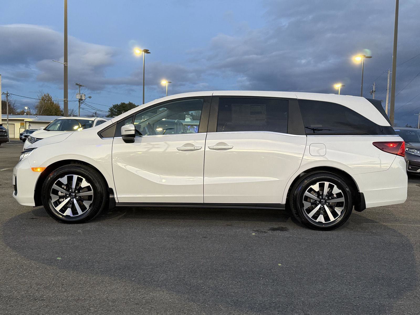 Certified 2026 Honda Odyssey EX-L image 8