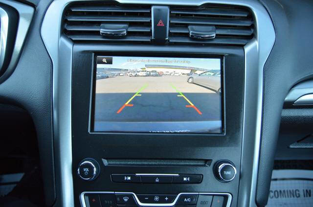 Used 2016 Ford Fusion SE w/ Equipment Group 202A image 22