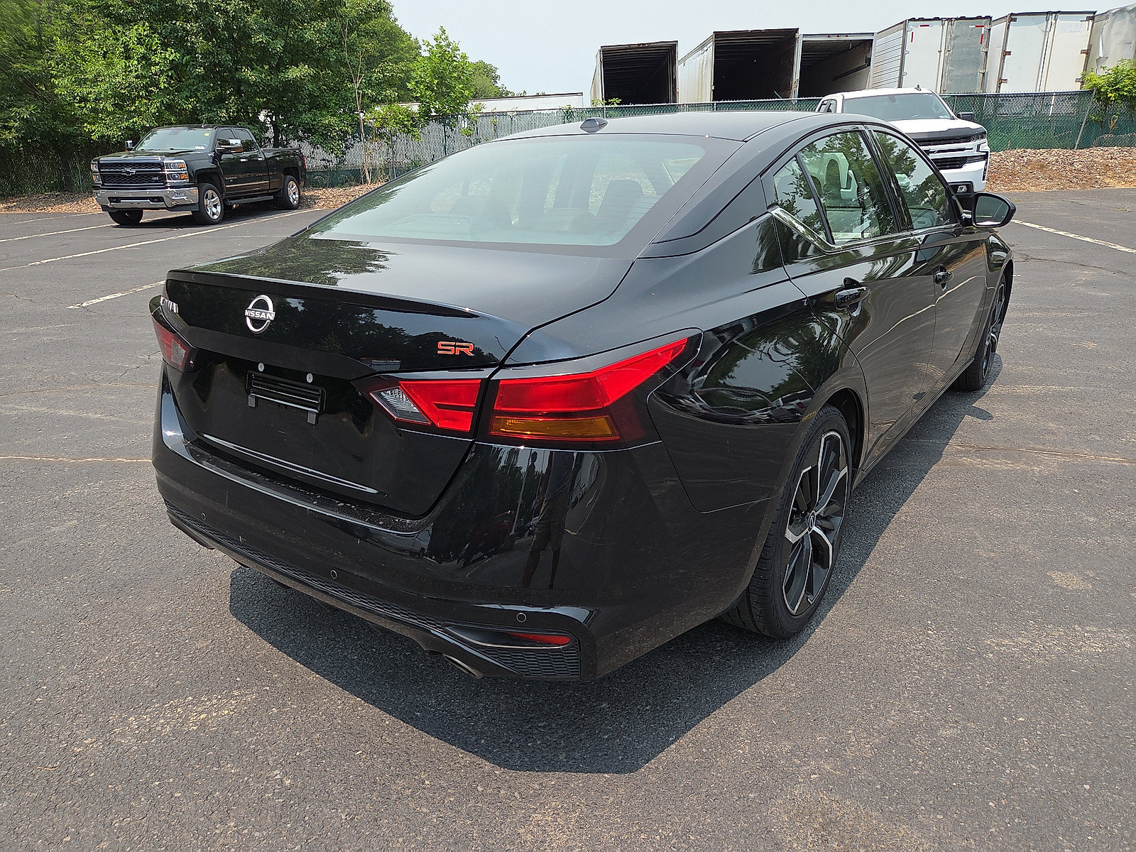 Used 2024 Nissan Altima 2.5 SR FWD image 3
