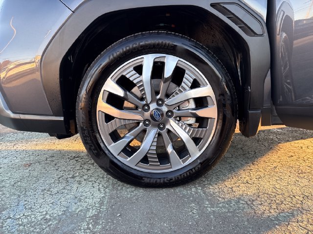 Used 2025 Subaru Forester Touring AWD/4WD image 27
