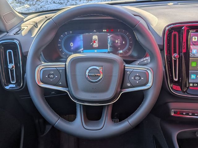 Certified 2023 Volvo XC40 B5 Plus image 15