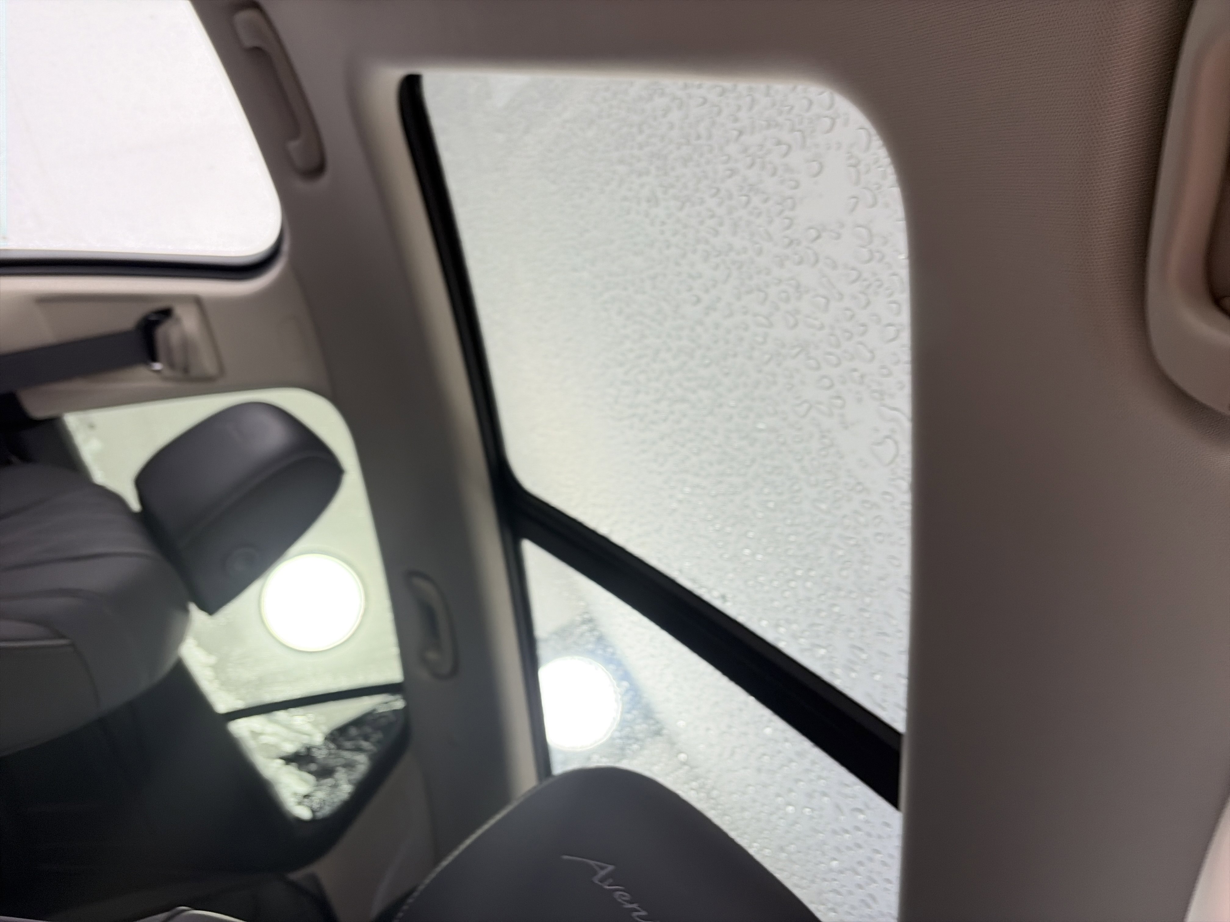 Used 2023 Buick Envision Avenir image 19