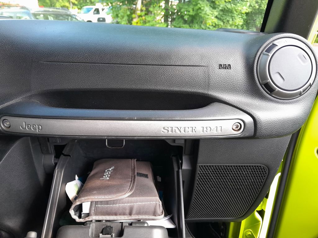 Used 2017 Jeep Wrangler Sport AWD/4WD image 37
