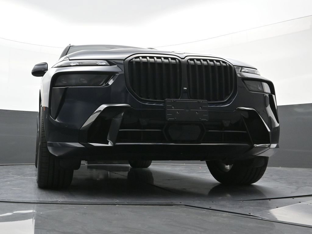 Used 2026 BMW X7 xDrive40i w/ Executive Package image 26