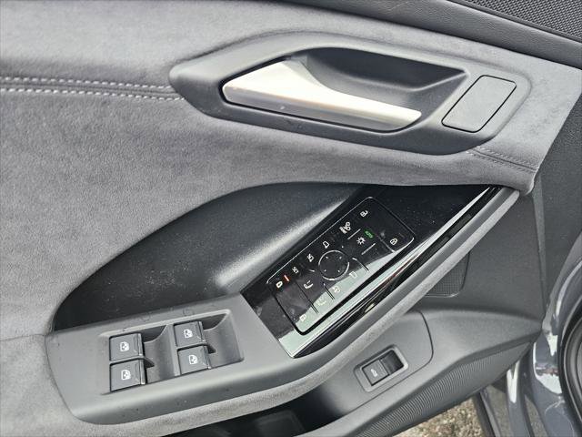 New 2025 Audi SQ6 e-tron Premium Plus image 10