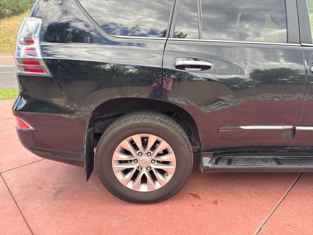 Used 2019 Lexus GX 460 Premium w/ Premium Package AWD/4WD image 36