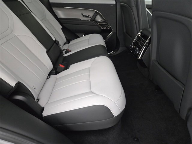 New 2026 Land Rover Range Rover Sport Dynamic SE image 16