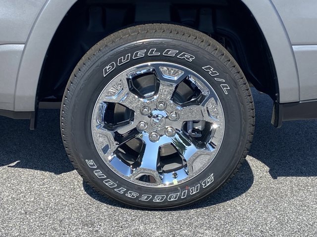 New 2026 RAM 1500 4x4 Crew Cab image 21