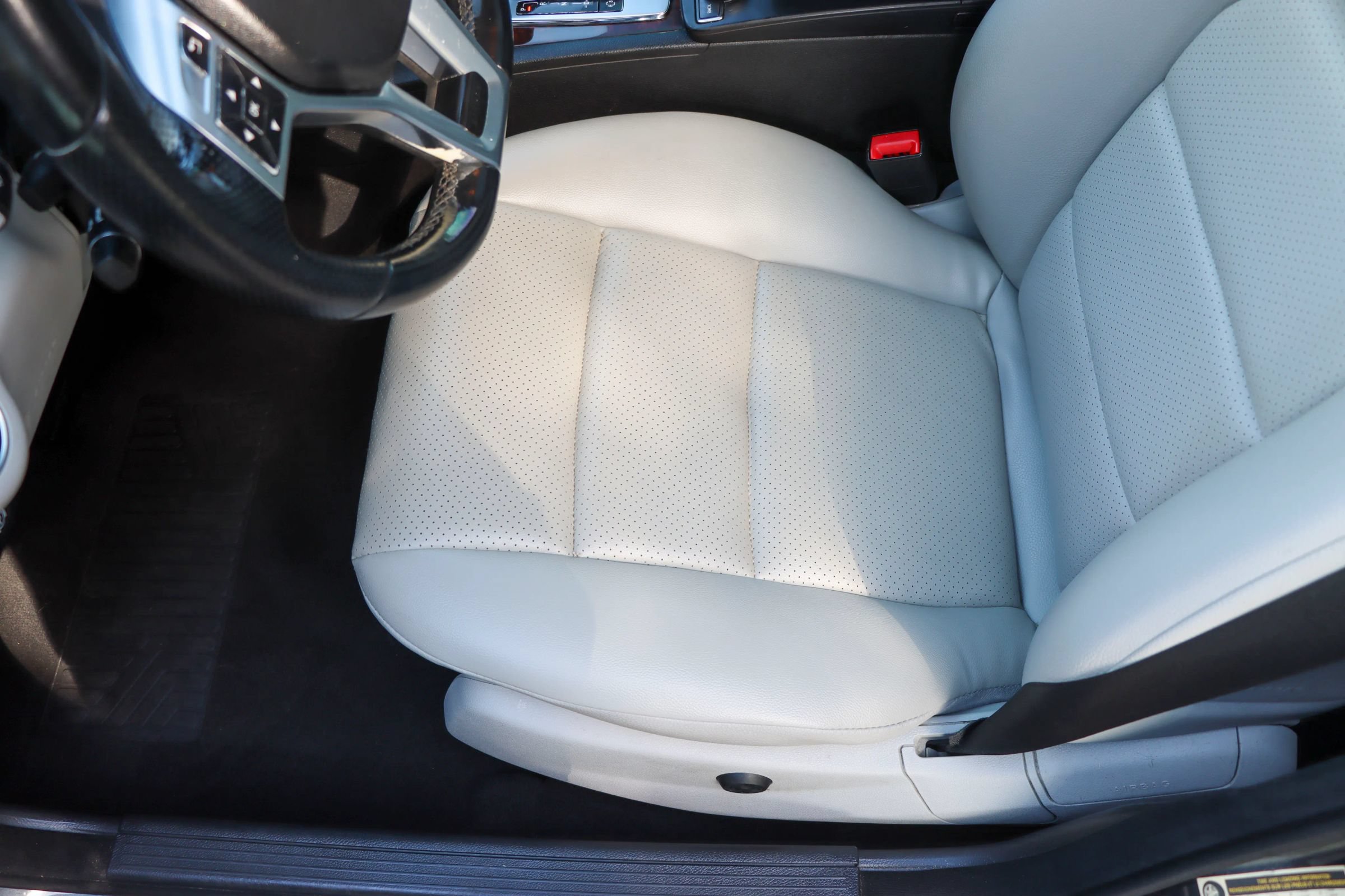 Used 2014 Mercedes-Benz C 300 4MATIC Sedan image 16