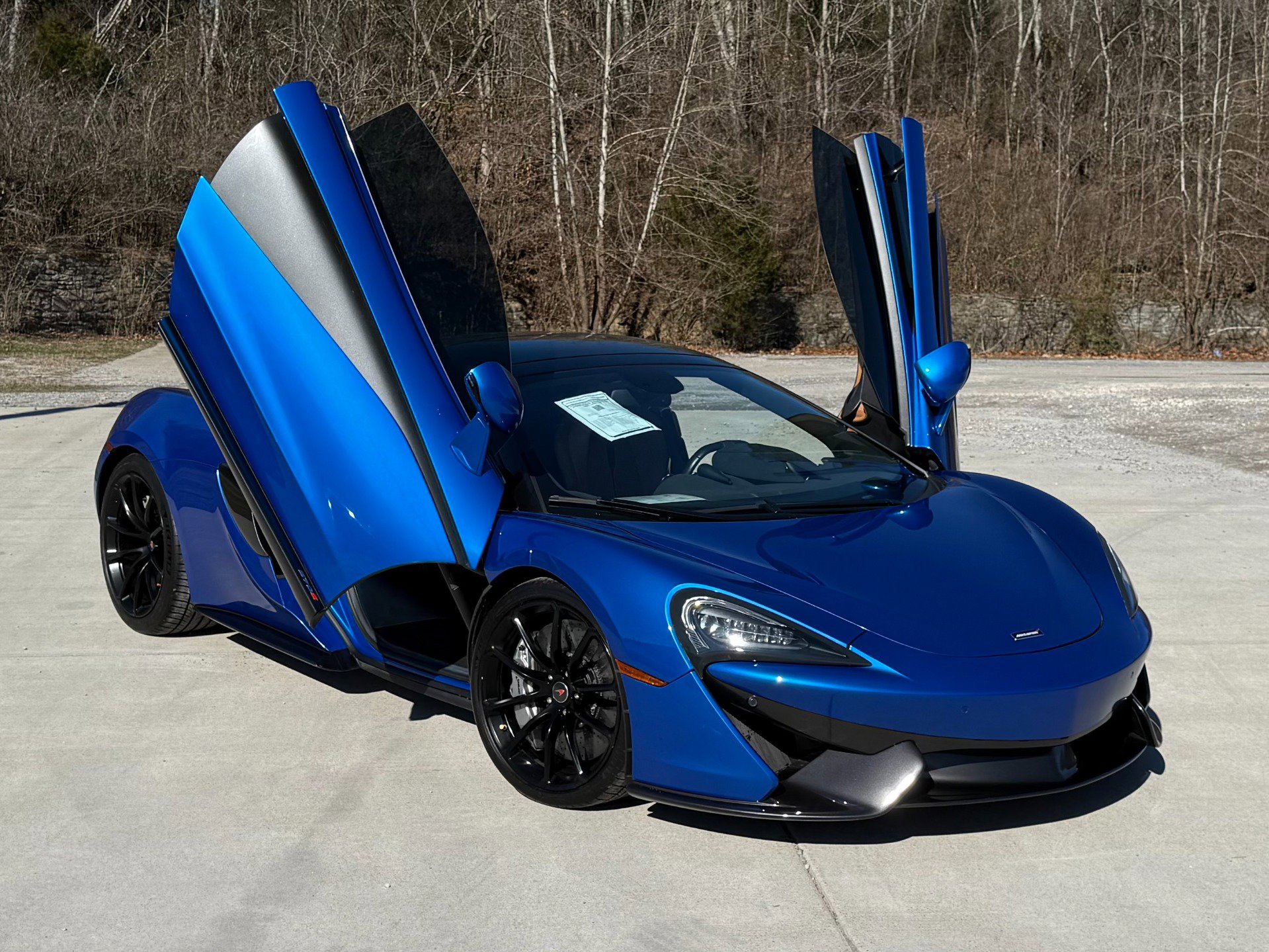 Used 2018 McLaren 570S Spider video 1