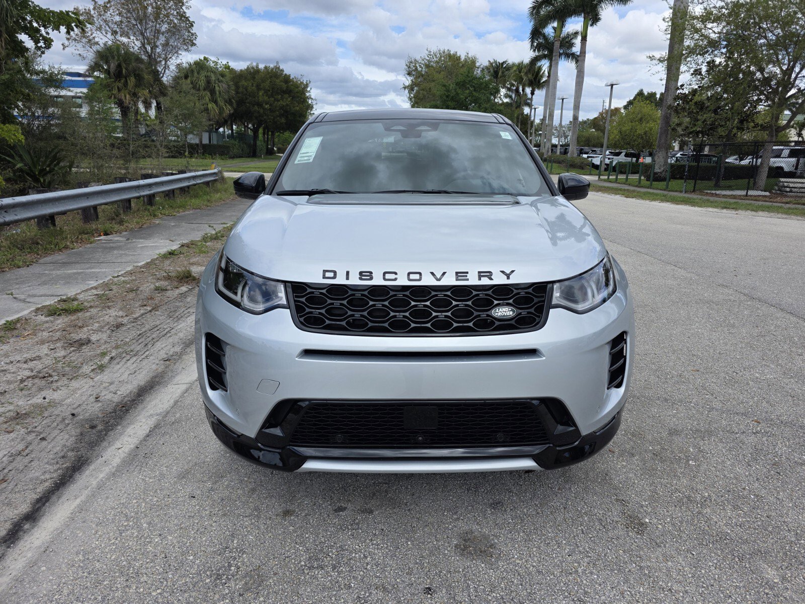 New 2026 Land Rover Discovery Sport Landmark AWD/4WD image 8