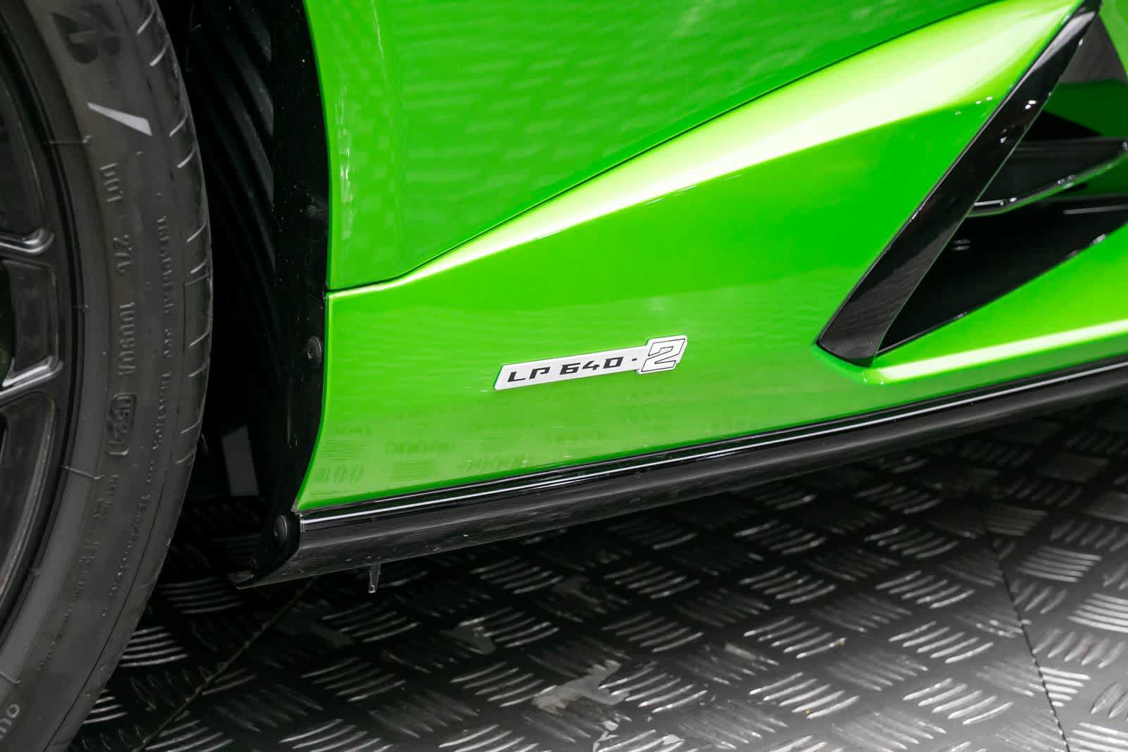Used 2024 Lamborghini Huracan Tecnica RWD image 7