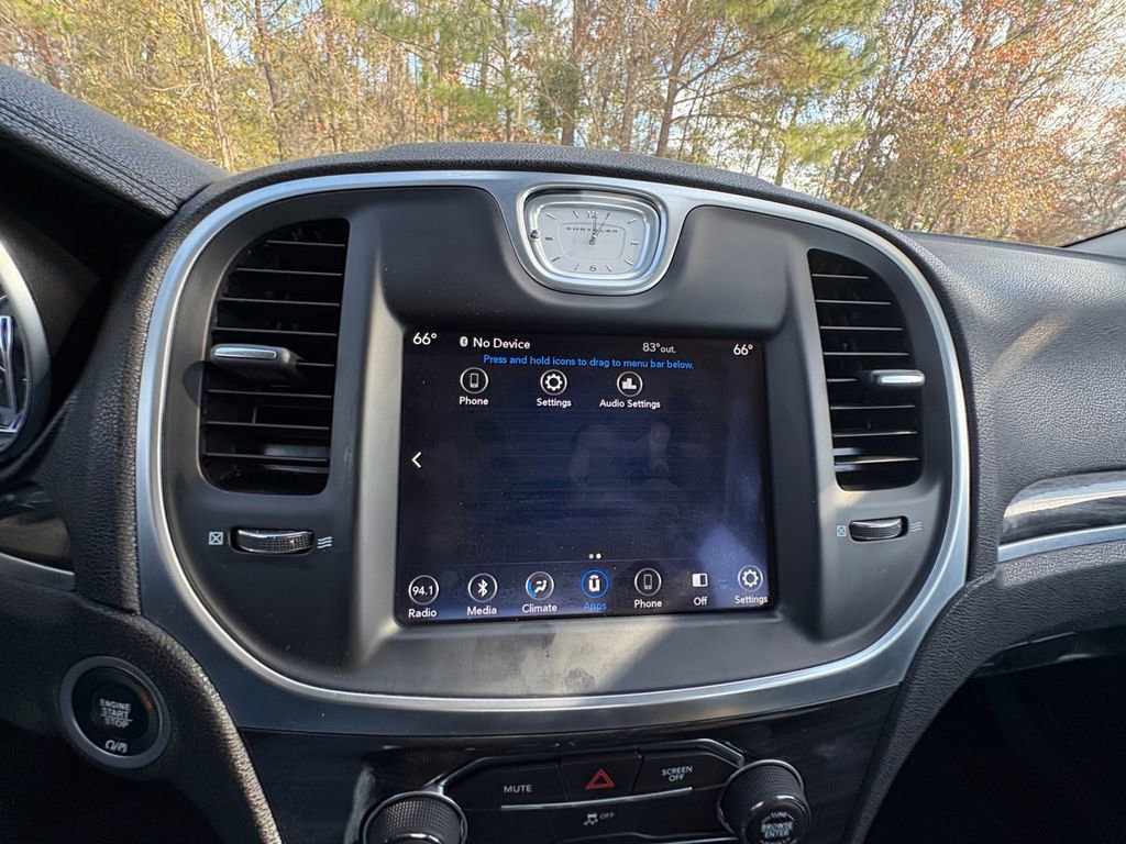 Used 2019 Chrysler 300 Touring w/ Chrome Appearance Package image 29