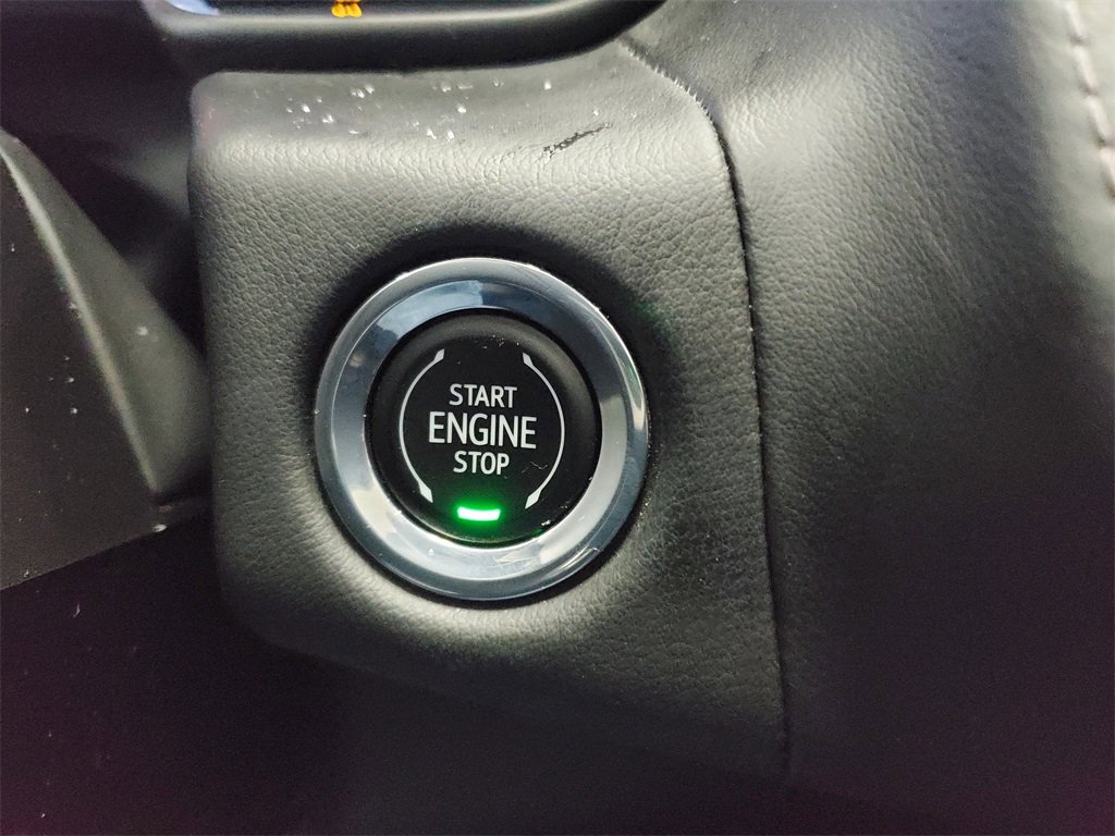 Used 2023 Chevrolet Suburban Z71 w/ Luxury Package image 20