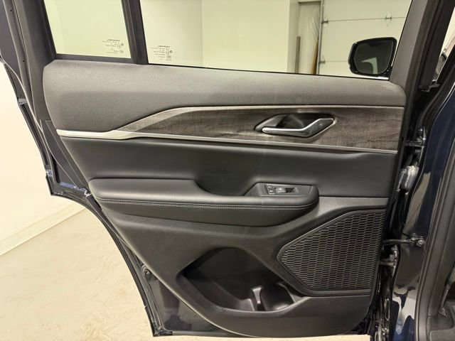 Used 2024 Jeep Grand Cherokee Limited AWD/4WD image 25