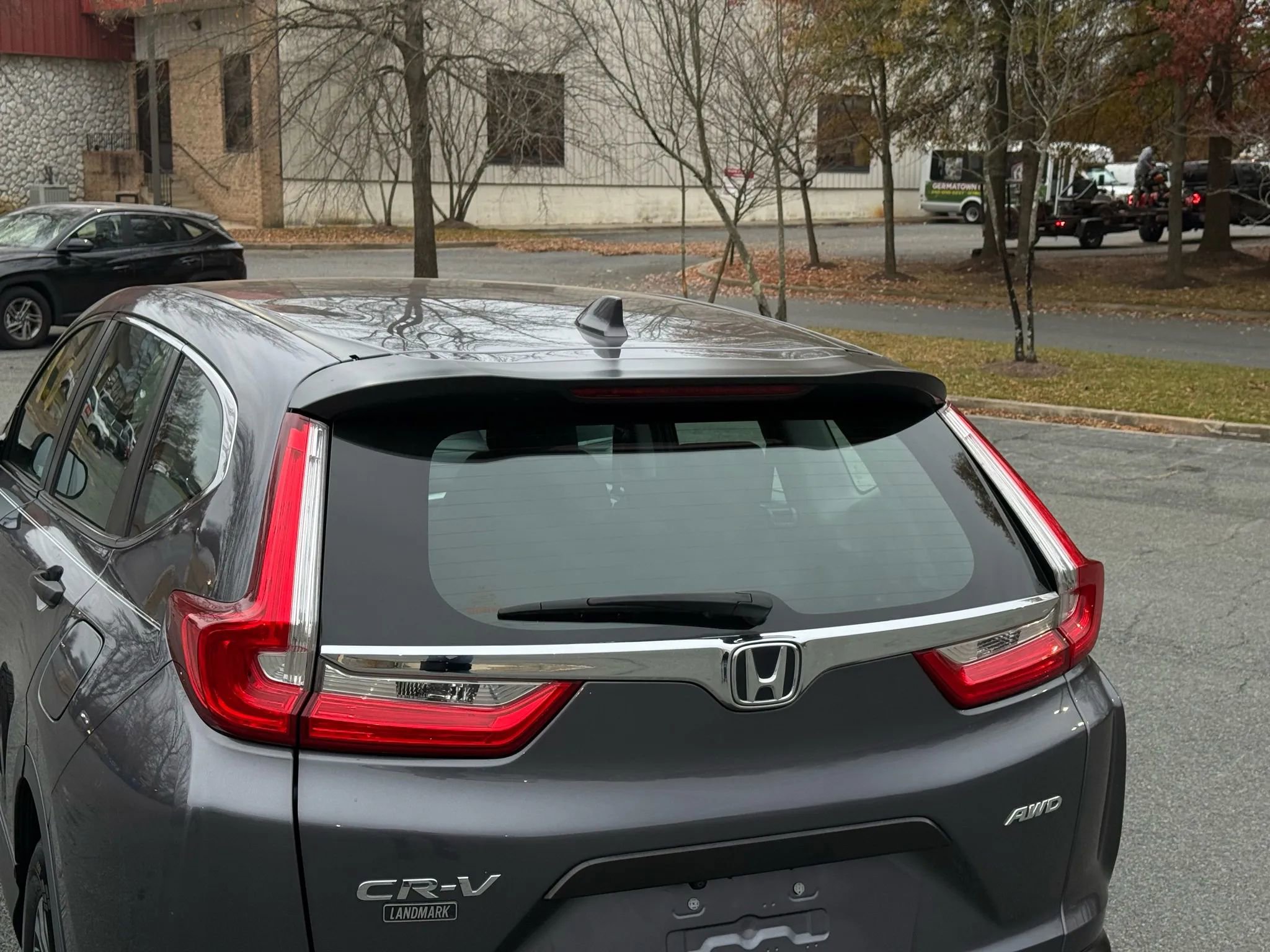 Used 2019 Honda CR-V LX image 6