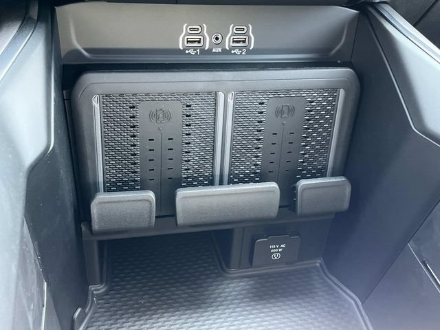 New 2026 RAM 2500 Laramie w/ Night Edition AWD/4WD image 17