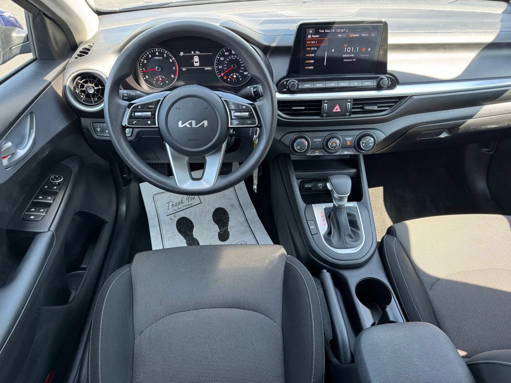 Used 2024 Kia Forte LXS w/ LXS Technology Package FWD image 17